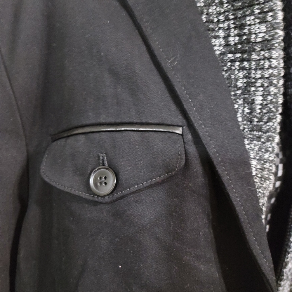 Express Jacket - Picture 2 of 11